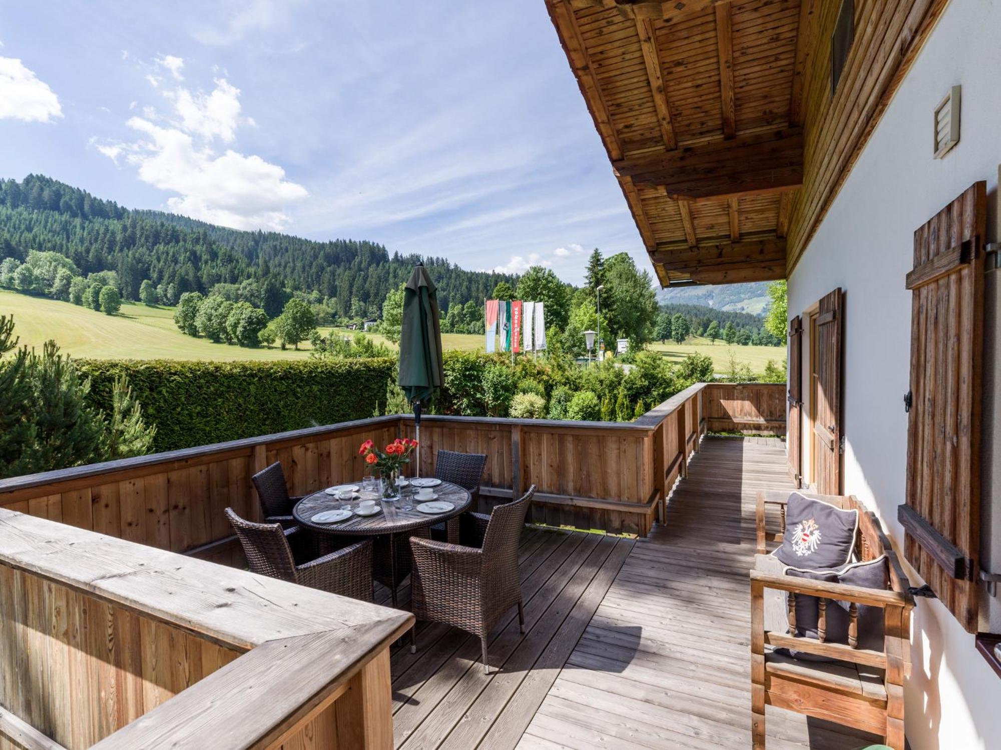 Landhaus Kitzhorn Appartement Hahnenkamm - By Nv-Appartements Kitzbuhel Exterior photo